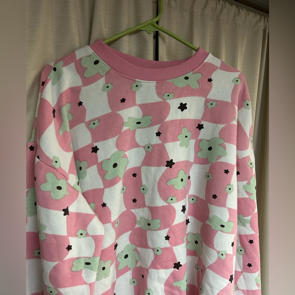 Used Daisy Street pink flower sweatshirt